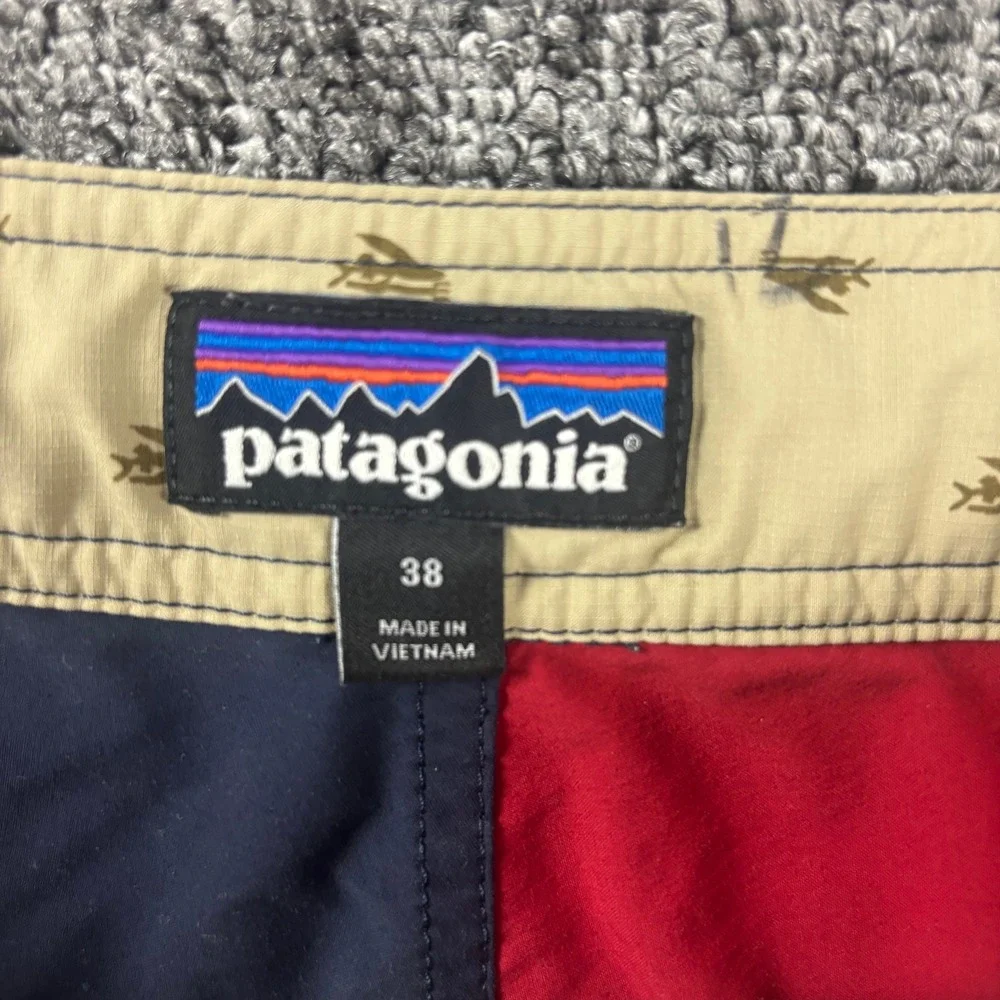 Patagonia Baggy Surf Colorblock Board Shorts Red Navy Blue Mens Size 38